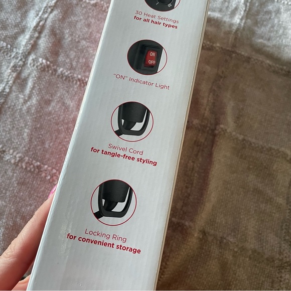 Revlon 3-Barrel Jumbo Waver Tool - Picture 4 of 6